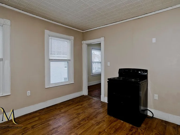54 Clantoy St — Photo 9