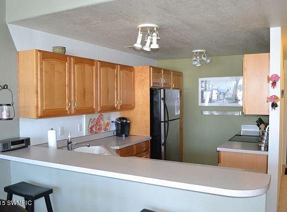 3rd image of 2411 Lake Ave Unit 4