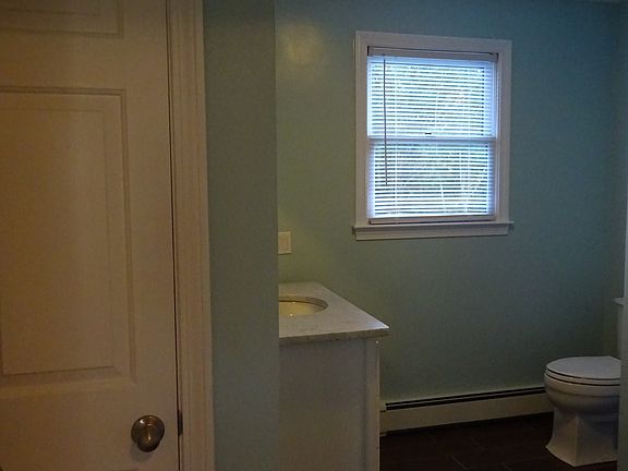 2nd Floor Bathroom