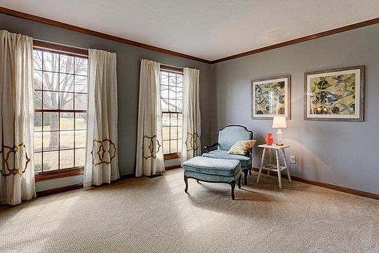4th image of 2620 Clubhouse Cir