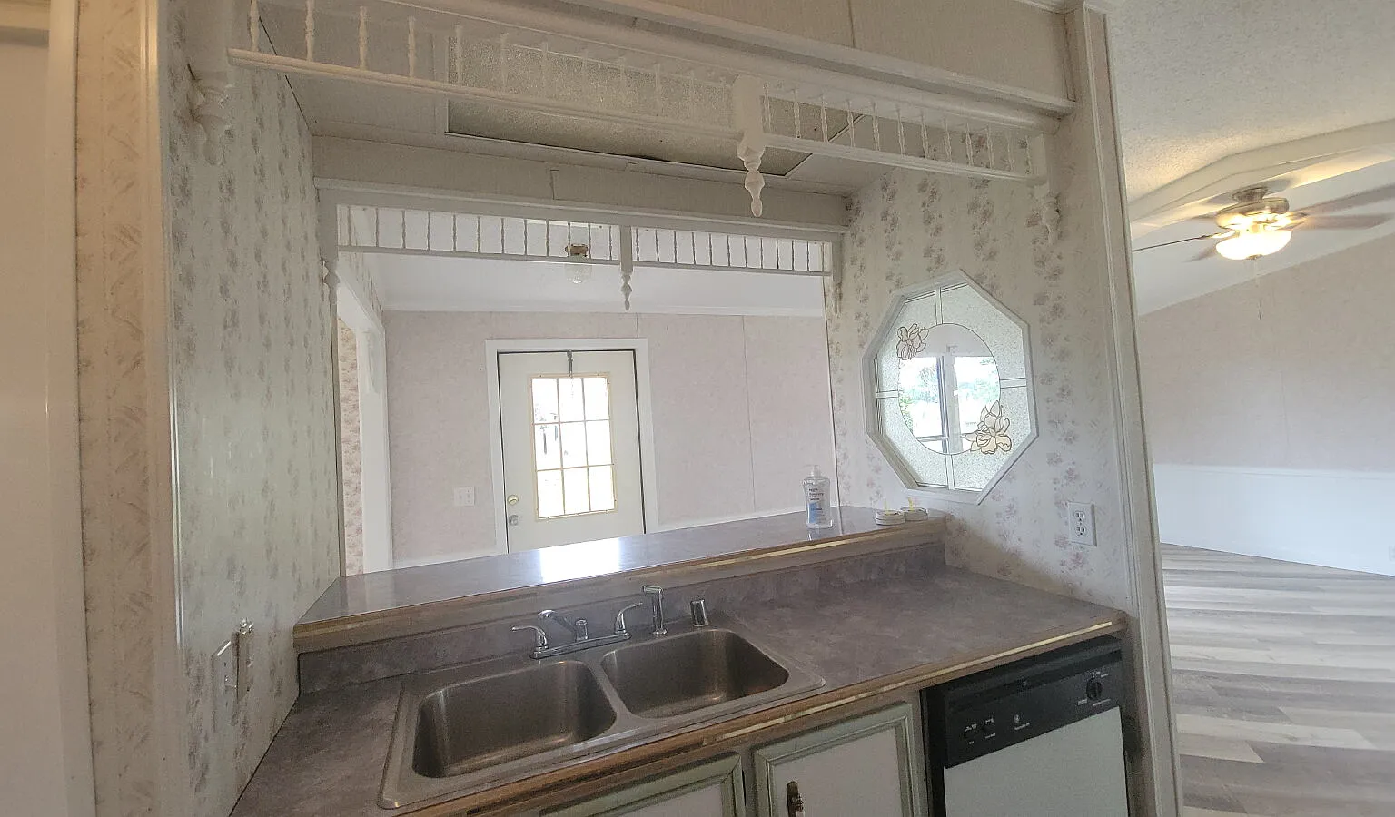 2 bed, 2.0 bath, $999 — Photo 4