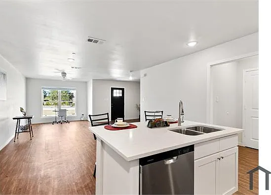 6209 Roby Dr — Photo 30