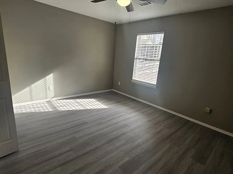1202 Copper Creek Dr — Photo 12