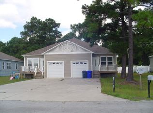 225 Lloyd St, Holly Ridge, NC 28445