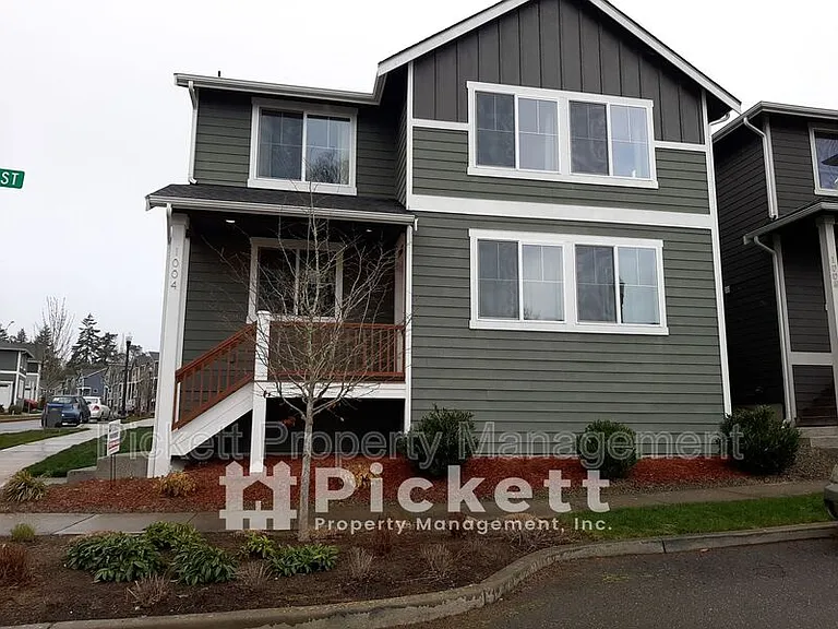 1004 Samara St — Photo 13