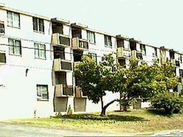 3370 Salt Lake Blvd APT 203, Honolulu, HI 96818