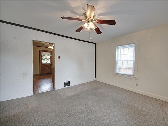 2nd image of 9935 Lark Ave