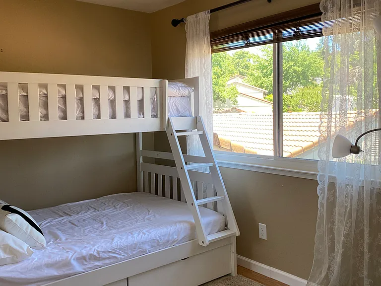 460 Crestridge Ln — Photo 24