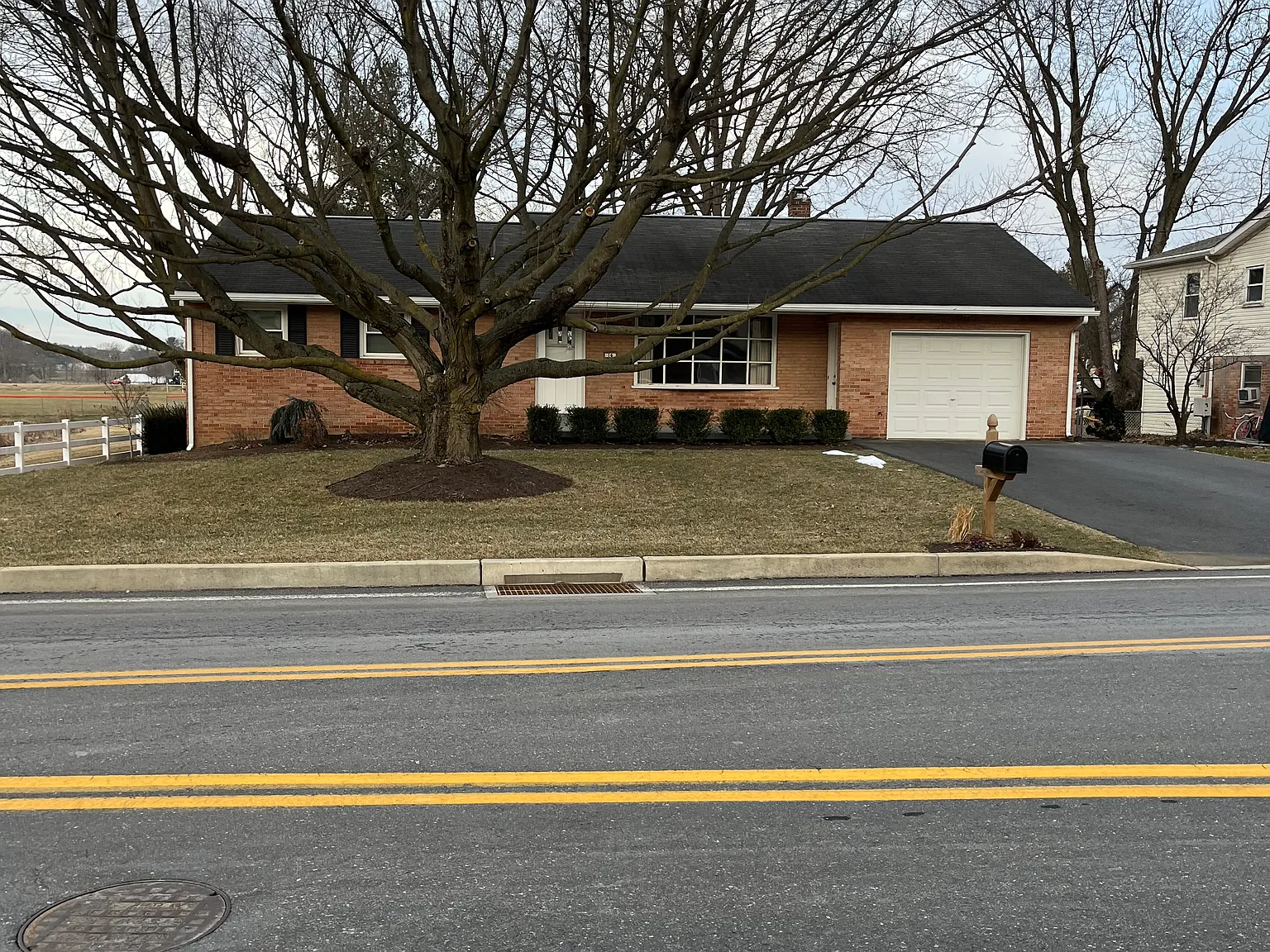 2 bed, 1176 sqft, $1,950 — Photo 1