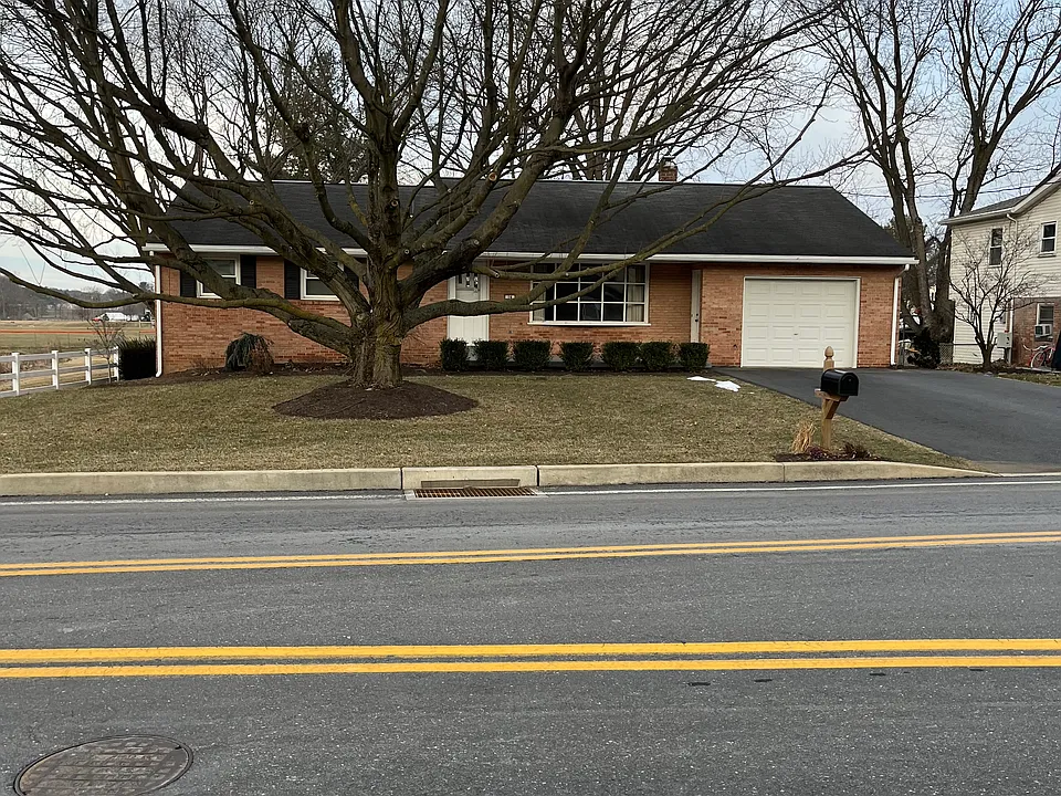 16 Geist Rd