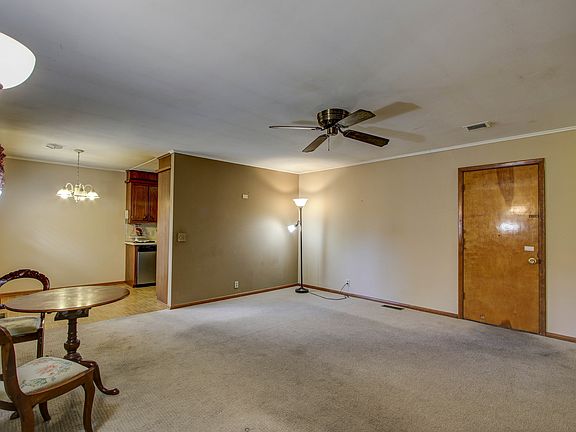 5th image of 3182 S 76th East Ave