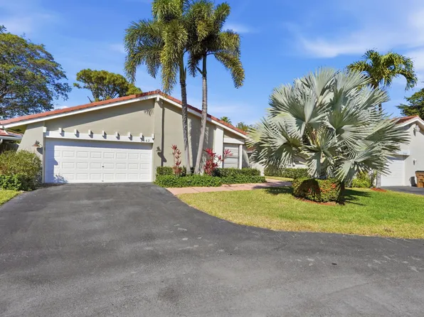 2842 Kelly Brooke Lane, Deerfield Beach, FL 33442