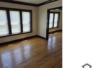 415 E 74th St #1, Chicago, IL 60619