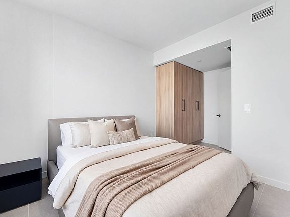 5th image of 121 NE 5th St #3112