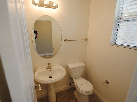 5th image of 1321 S 121st Dr