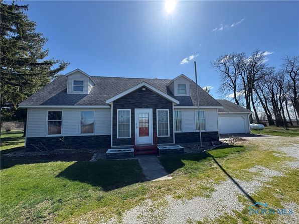 22450 Walnut St, Perrysburg, OH 43551