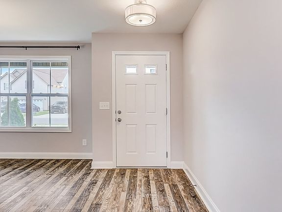 3rd image of 414 Andean Ct