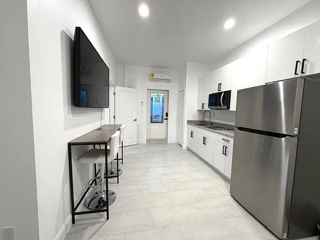 3418 SW Englewood St #3418 — Photo 1