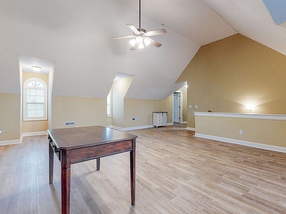 3rd image of 20 Grace Haven Ct