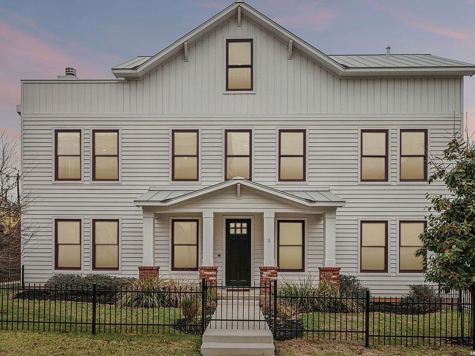 1st image of 311 E Evergreen #1