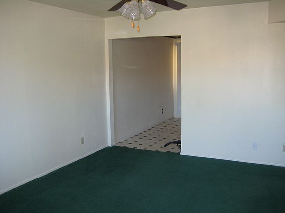 4th image of 1615 W Geneva Dr