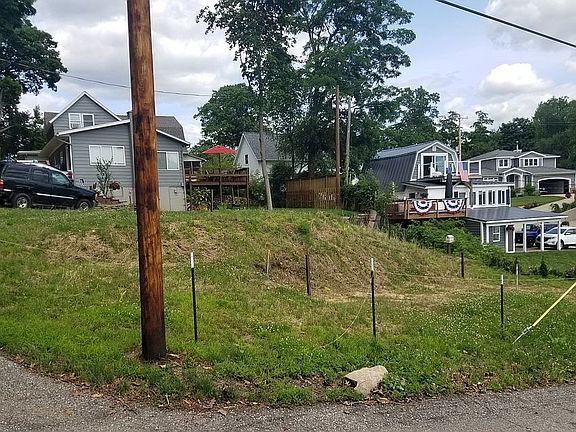 4th image of 4611 Hilltop Dr