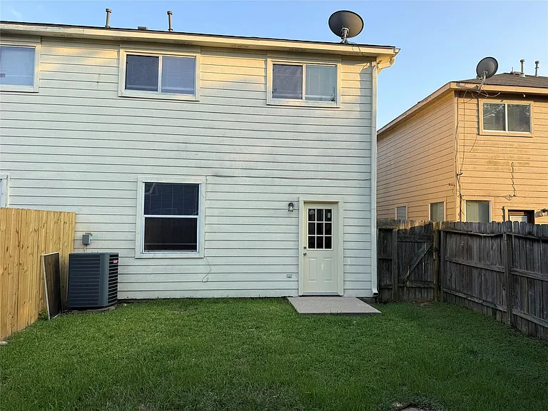 6410 Waldron Dr #A — Photo 17