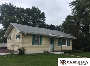 512 Cherry St, Louisville, NE 68037
