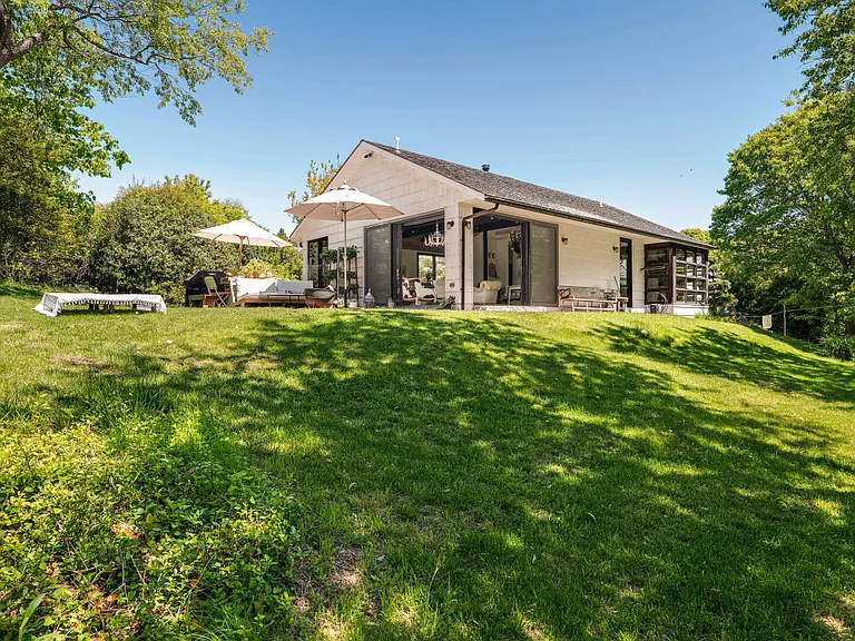 37 Freemont Rd — Photo 24