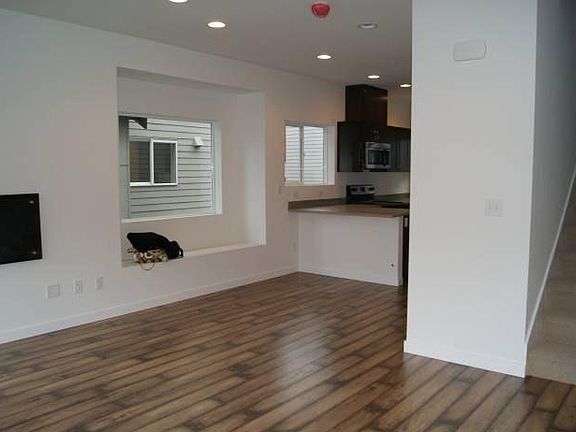 2nd image of 12018C 32nd Ave NE