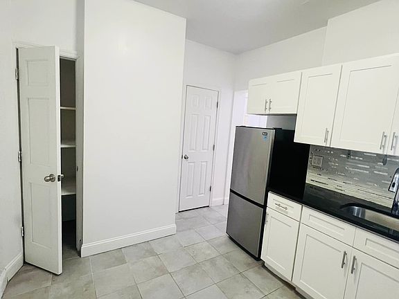 2nd image of 31-32 29th St #2D