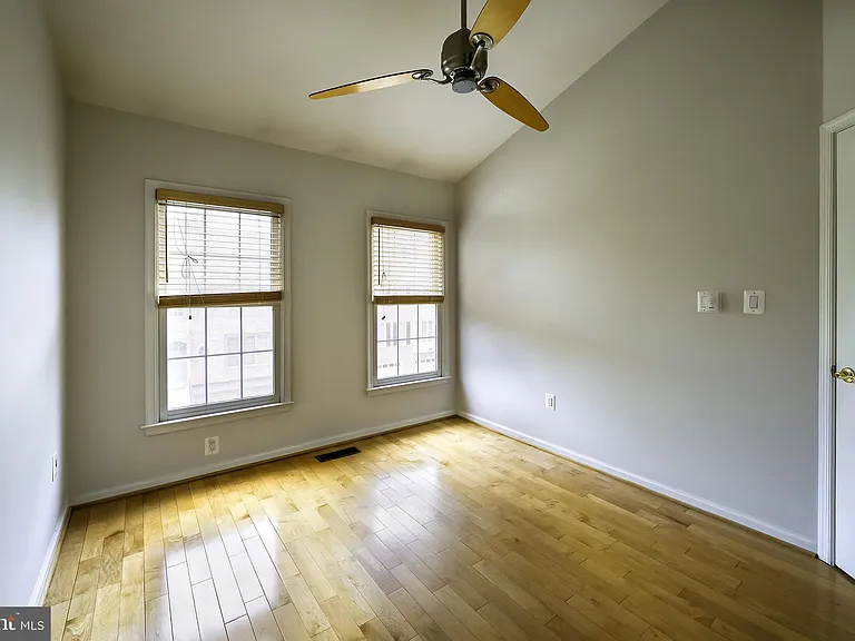 1156 Regal Oak Dr — Photo 47