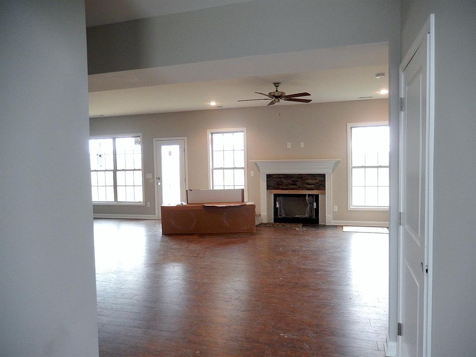 2nd image of 2284 Walcot Way