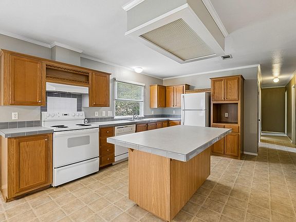3rd image of 5207 Margo St