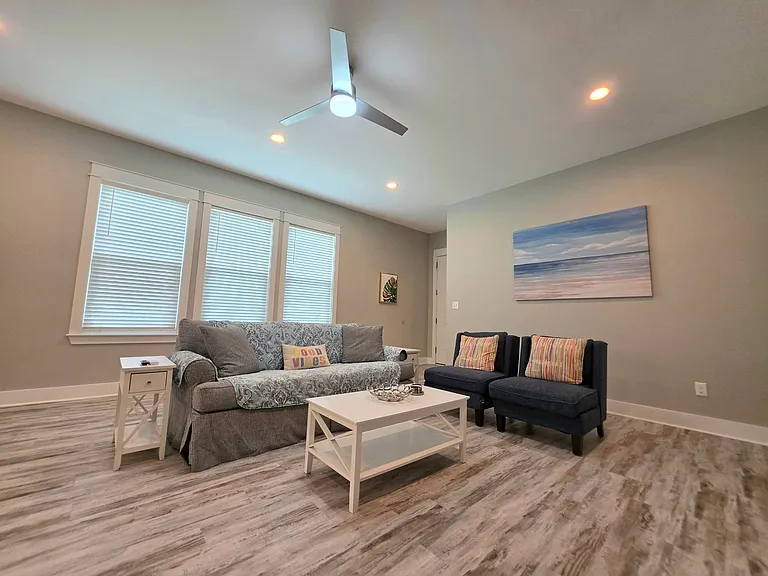 8088 Carmel Cir — Photo 15