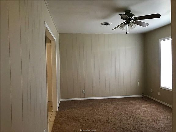 5th image of 511 N Echols St