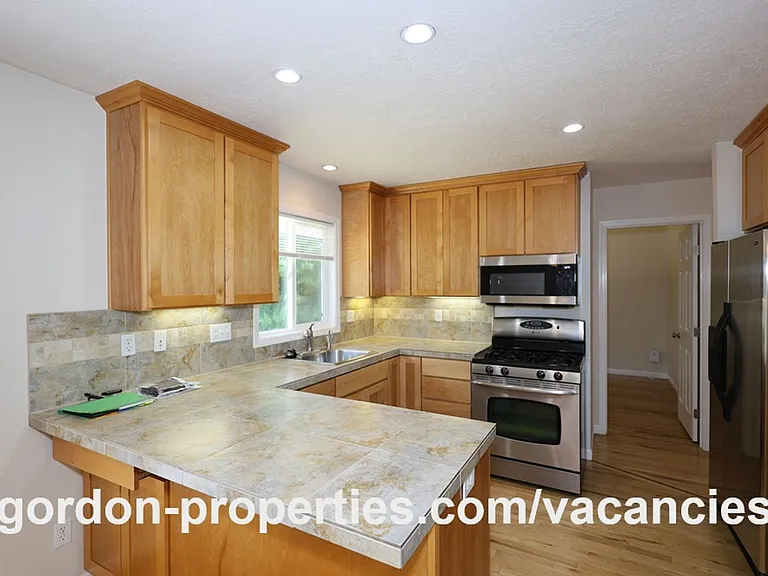 10851 SE Garrett Dr — Photo 10