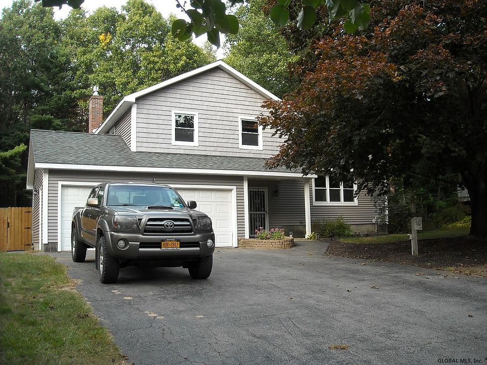 1st image of 10 Wineberry Ln