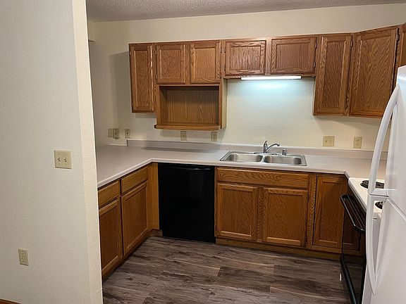 5th image of 910-912 Fox Creek Dr #17491939