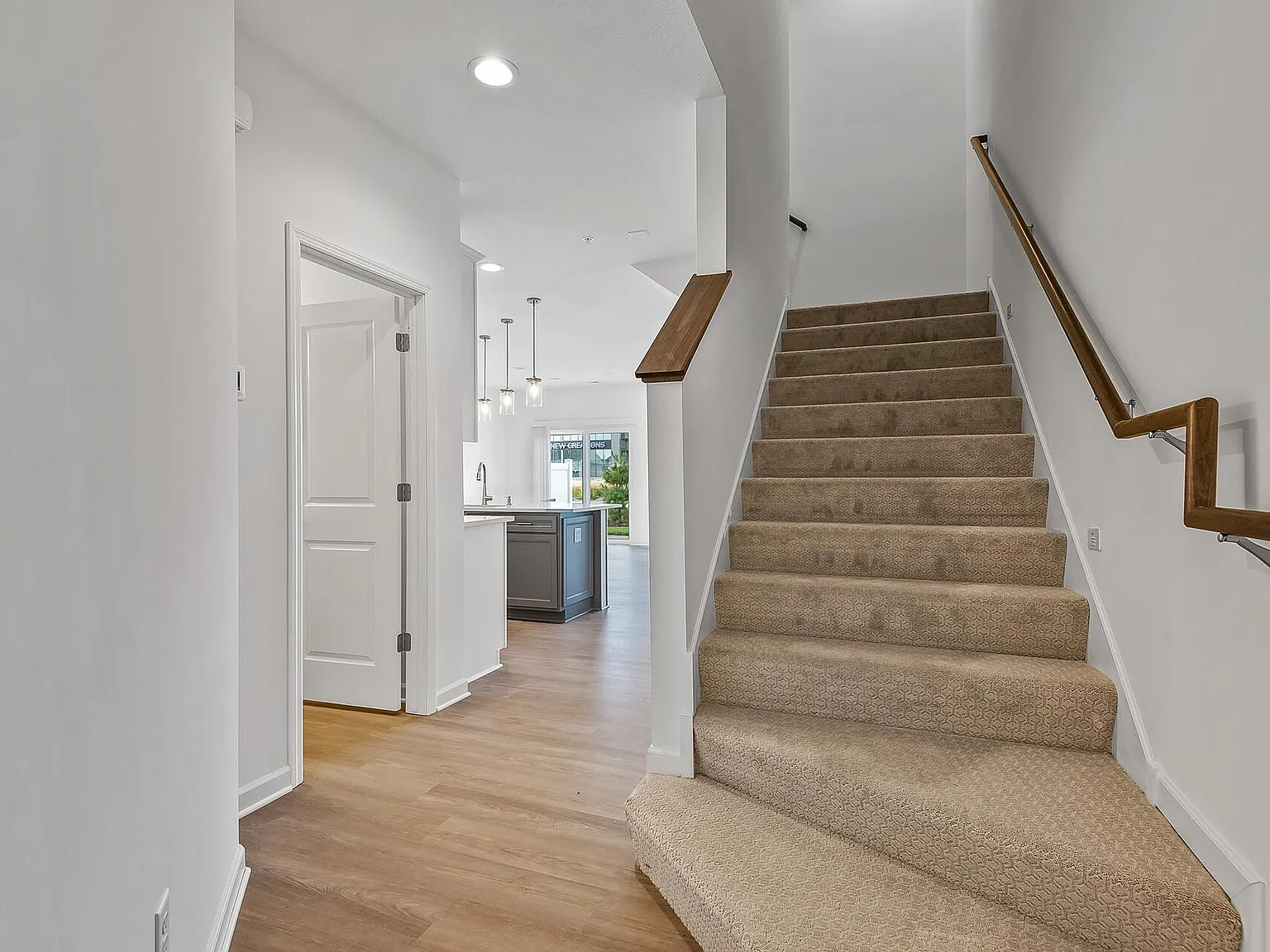 3 bed, 2781 sqft, $2,550 — Photo 4