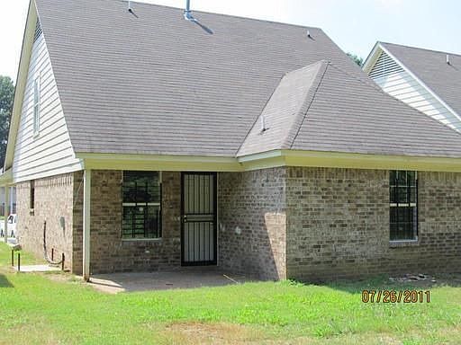 2nd image of 4647 Addington Dr