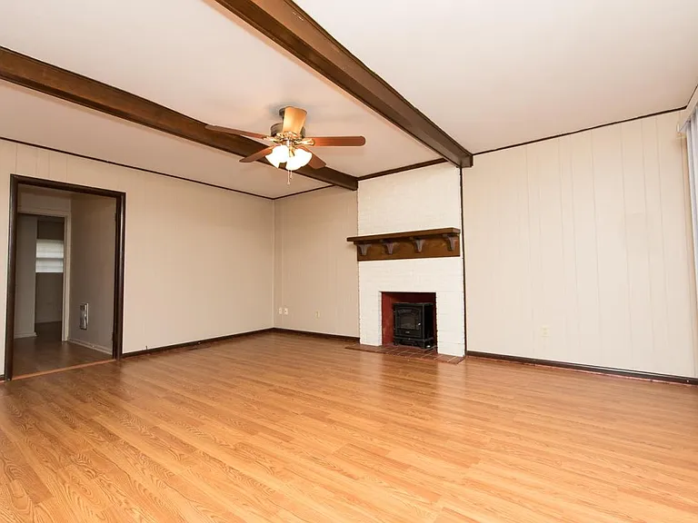 656 Russell Lake East Dr — Photo 14