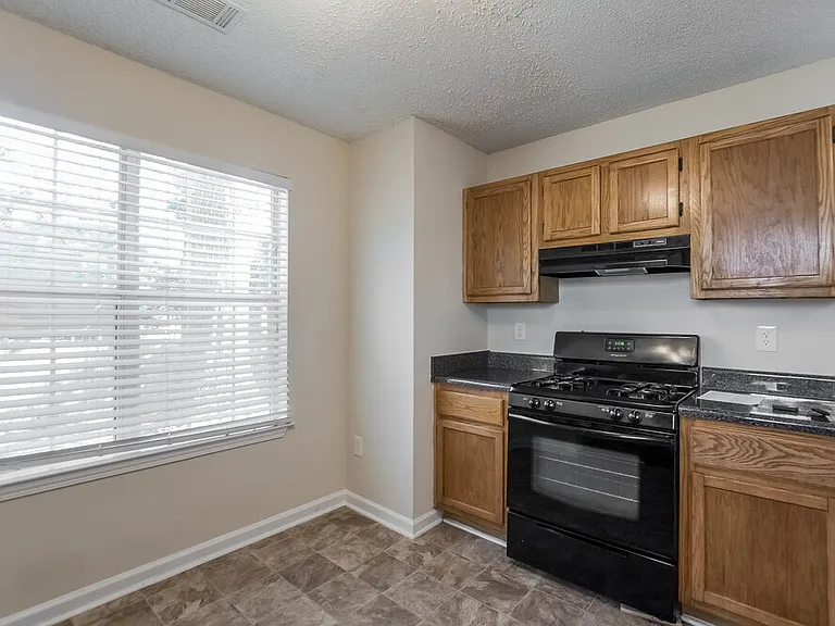 134 Summer Crest Pl SW — Photo 9