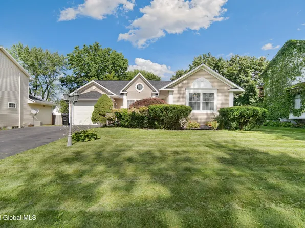 2304 Nelson Drive, Schenectady, NY 12309