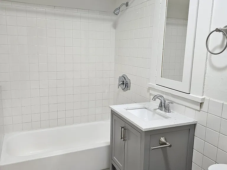 228 S Catalina St #4 — Photo 7