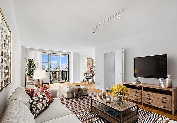 4th image of 300 E 75th St APT 12K