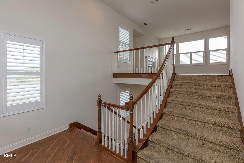 3 bed, 2.5 bath, 2313 sqft, $4,000 — Photo 3