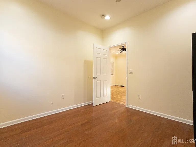 158 Terrace Ave — Photo 11