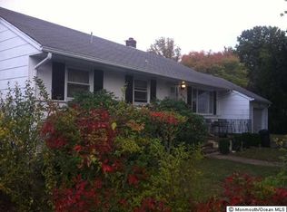 653 Brookside Dr, Belford, NJ 07718