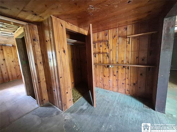4th image of 1410 Steam Valley Rd